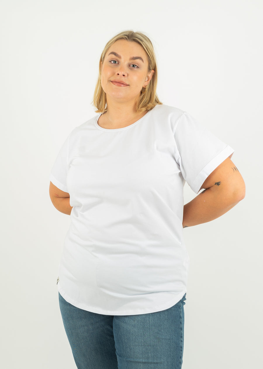 Unser Model Anna ist 176 cm groß und trägt Größe 2XL.#